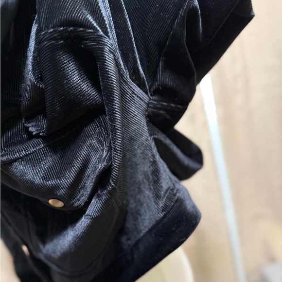 PrettyLittleThing Black Velvet Corduroy Bomber Jacket with Gold Accents - Picture 12 of 16